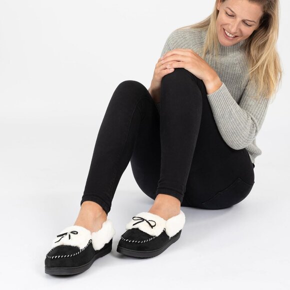 Women's Black Faux Fur Trapper Style Upper Wrap Memory Slipper Boot Shoes - Picture 2 of 6